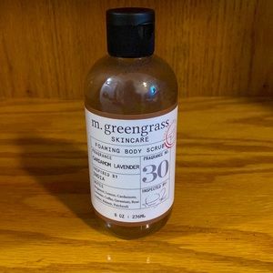 M. Green grass foaming body scrub